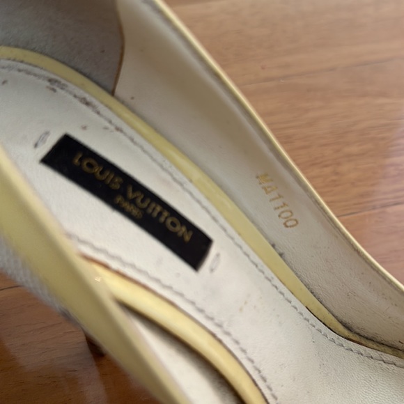 LOUIS VUITTON Beige Damier Azur Canvas With Patent Leather Peep Toe Pumps - Picture 4 of 9